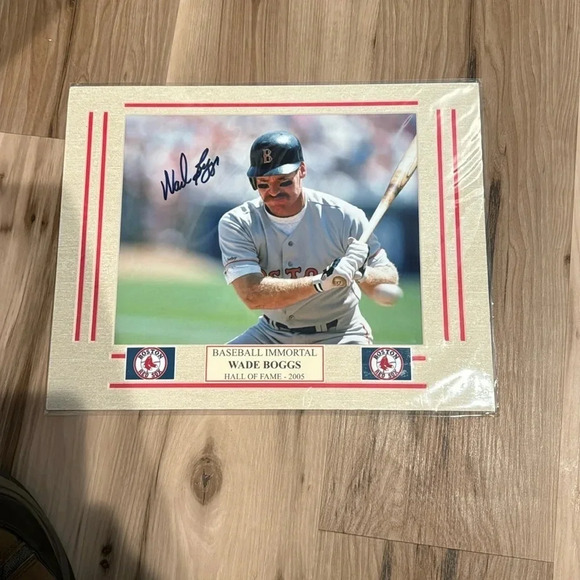 Wade Boggs autographed photo matted 11x14 - Picture 1 of 1